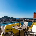 Apartment Nikol